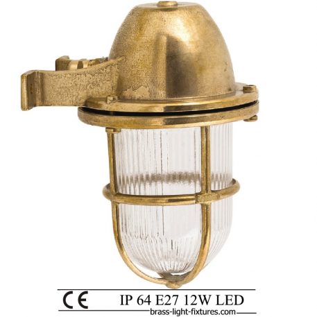 Wall lights in brass. Small nautical and marine style lighting,
