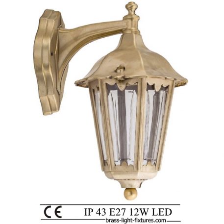 Classic British Lighting. Outdoor Wall Lamp. Made of Brass in brass finish. ART BR484K Brass